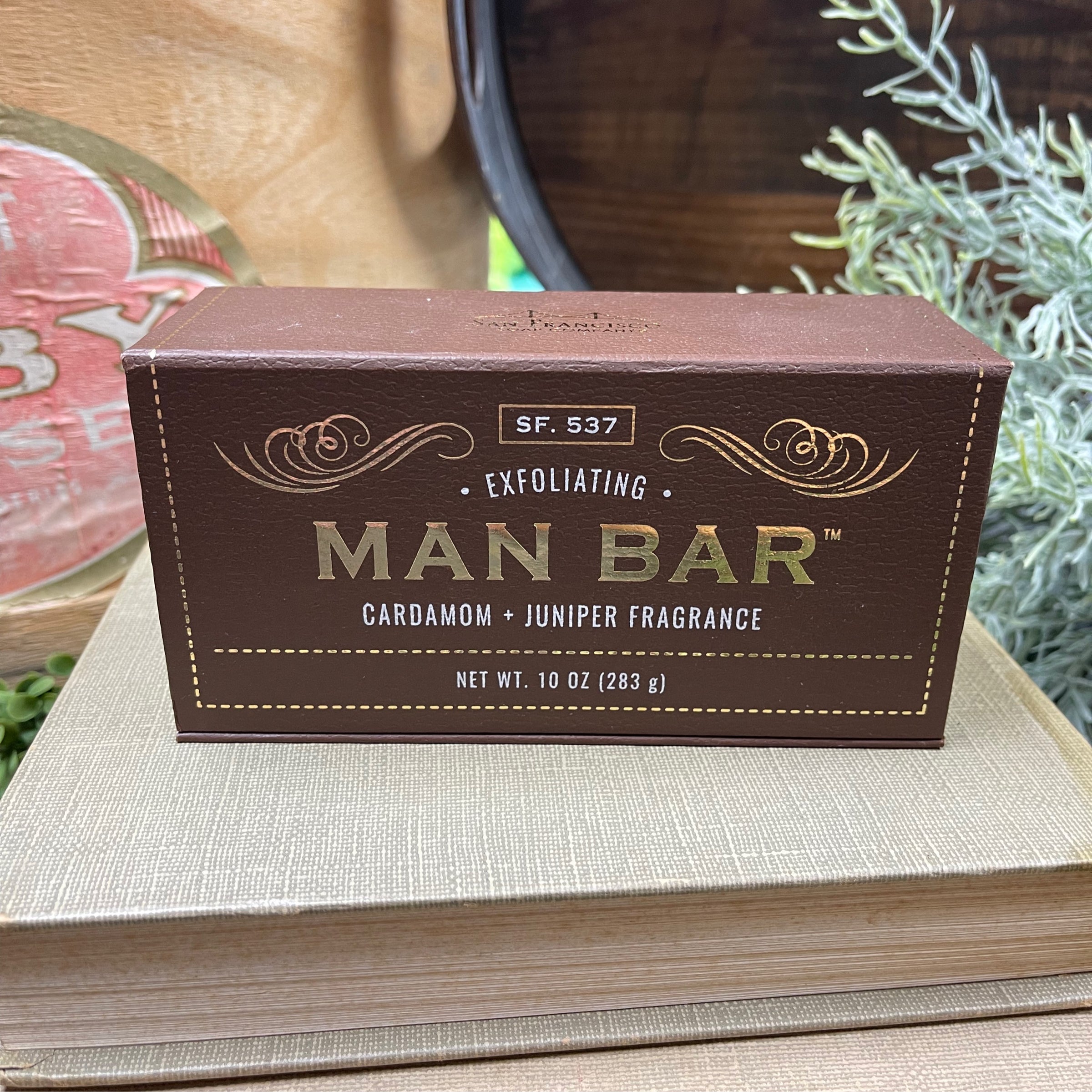 San Francisco Soap Company MAN WASH Bar 10oz - Cedar & Bourbon